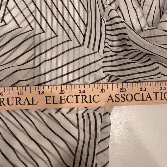 Cabi Parallel Button Down Black & White Striped Artsy Pattern - Sheer-Sz Small - Picture 8 of 13